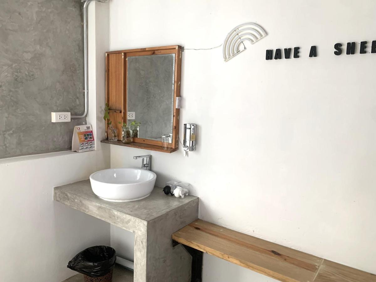 Sleep Sheep Phuket Hostel Sha Экстерьер фото