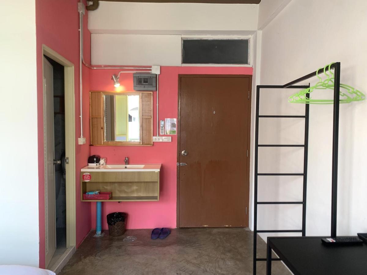 Sleep Sheep Phuket Hostel Sha Экстерьер фото